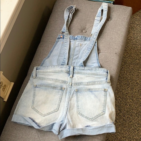 Denim overall shorts - Picture 3 of 4